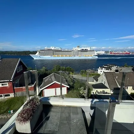 Stor Located 10 Min From Ons 2024,panorama Seaview!